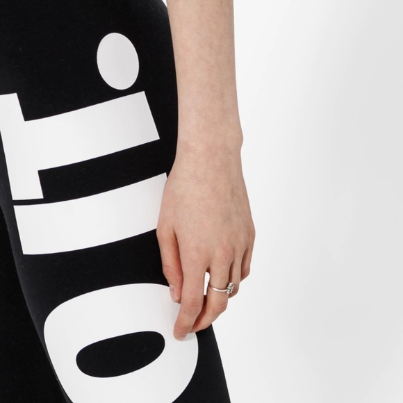 SOLD NIKE Legasee Just Do It Black Leggings Tights - Picture 7 of 10